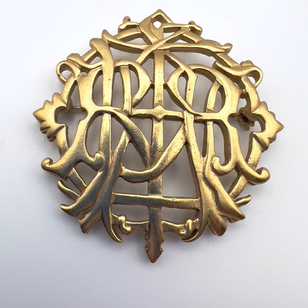 Vintage CAROLEE - ornate - gold tone - PIN brooch